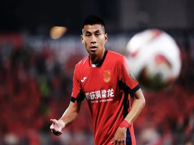 黄希扬：希望在向余望们身上能实现全国球迷的愿望，走向世界杯